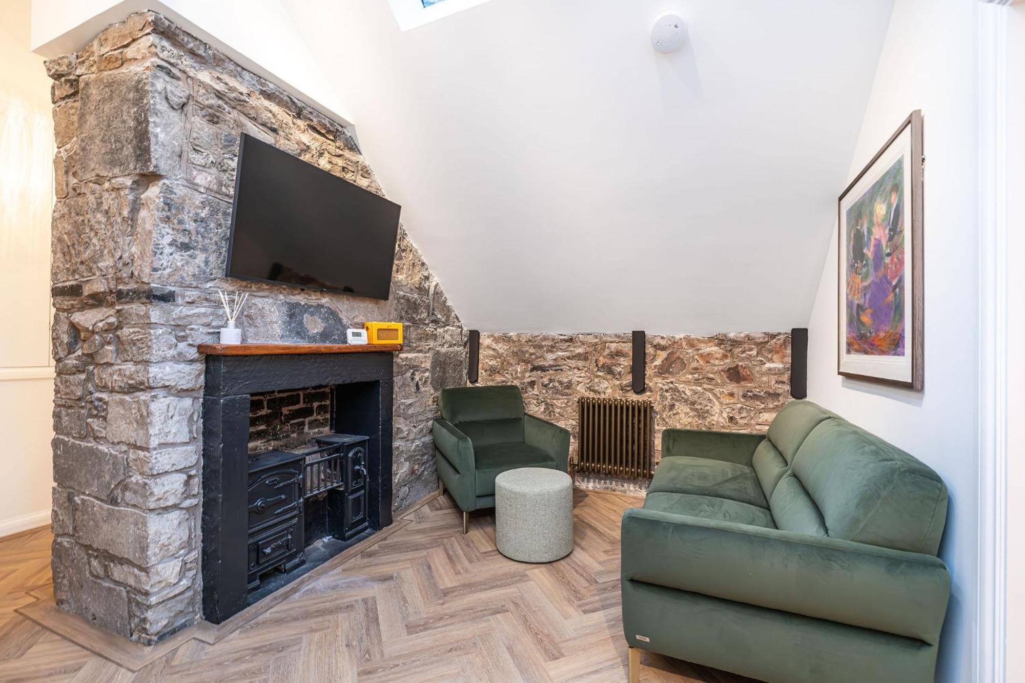 The Coach House Apartment เอดินบะระ ภายนอก รูปภาพ
