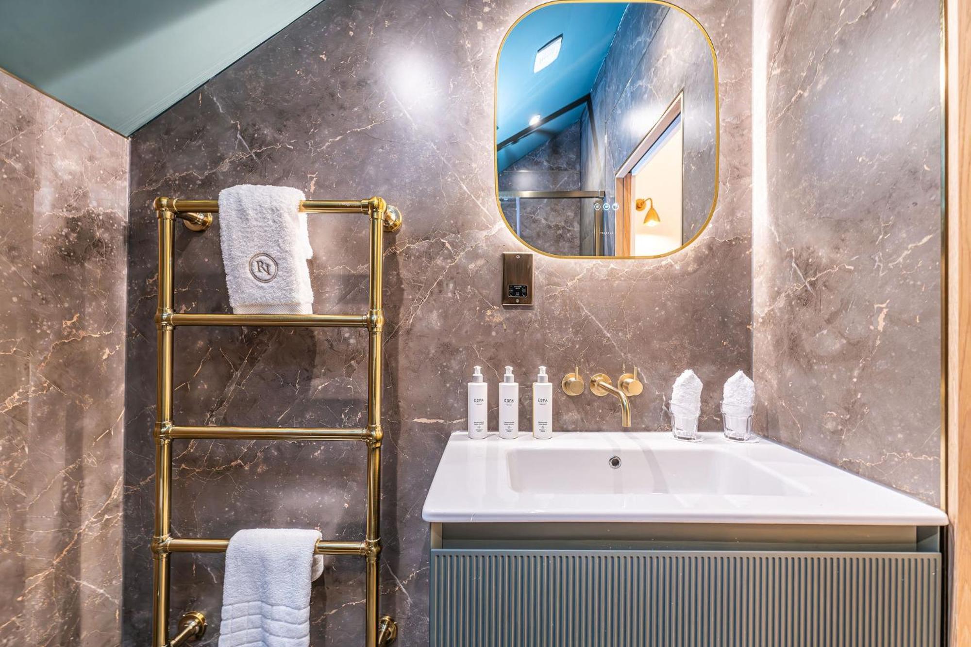 The Coach House Apartment เอดินบะระ ภายนอก รูปภาพ